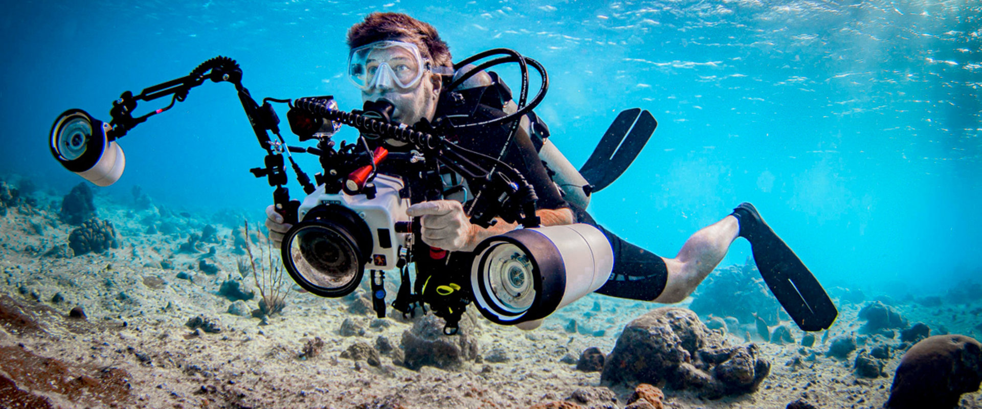 Light Up Your Underwater Photography: Techniques and Tools for Diving Apps Users